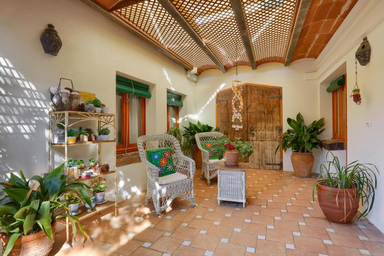 Casa Rural Can Coll Garriguella Exterior foto